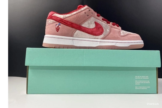 Skateboards SB Low CT2552-800 Nike  Dunk StrangeLove 0111